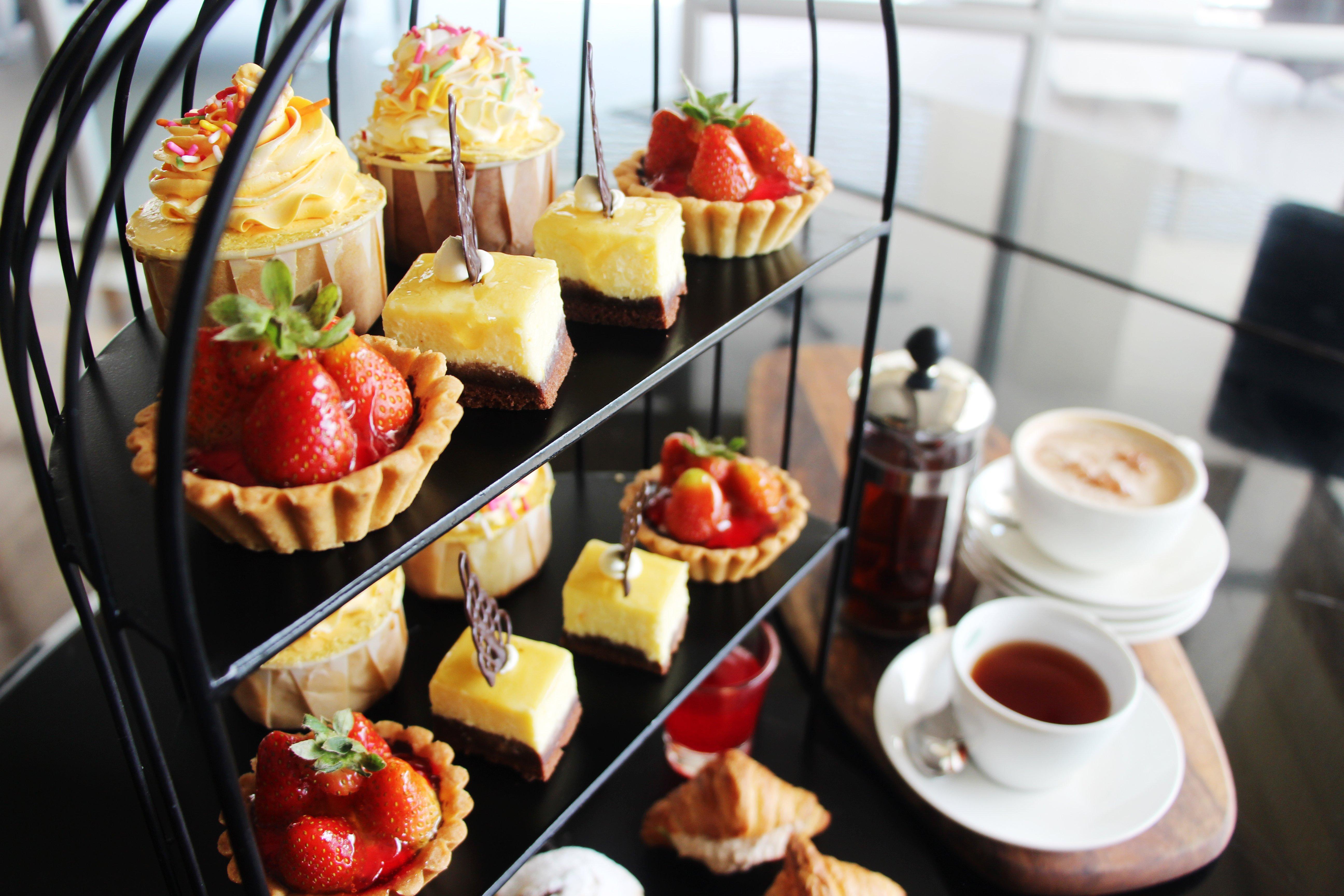 Holiday Inn Melaka By Ihg Esterno foto Afternoon tea