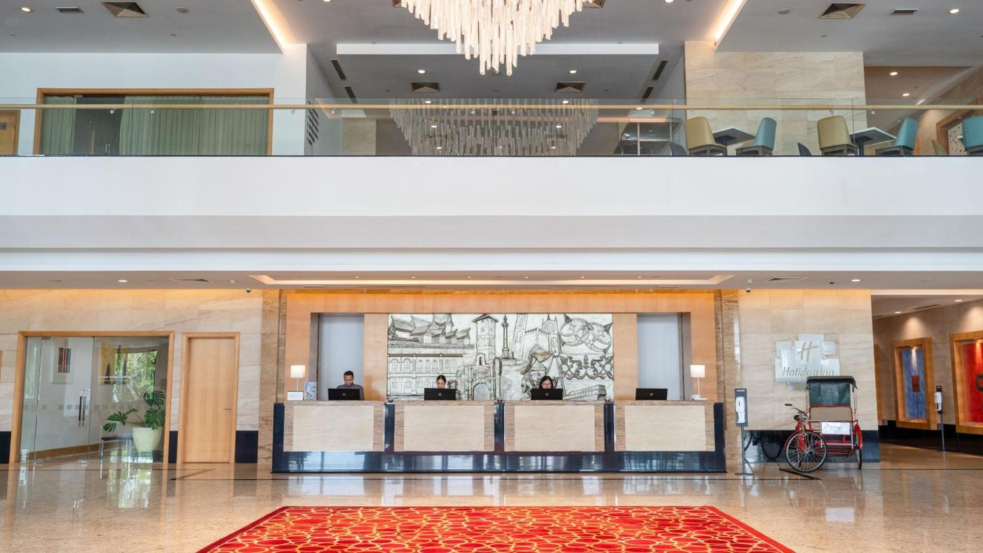 Holiday Inn Melaka By Ihg Esterno foto Lobby